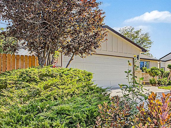 4th image of 884 Madison Way