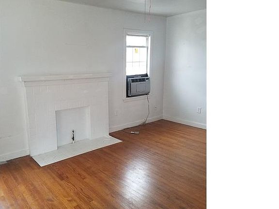 3rd image of 1224 SW 26th St