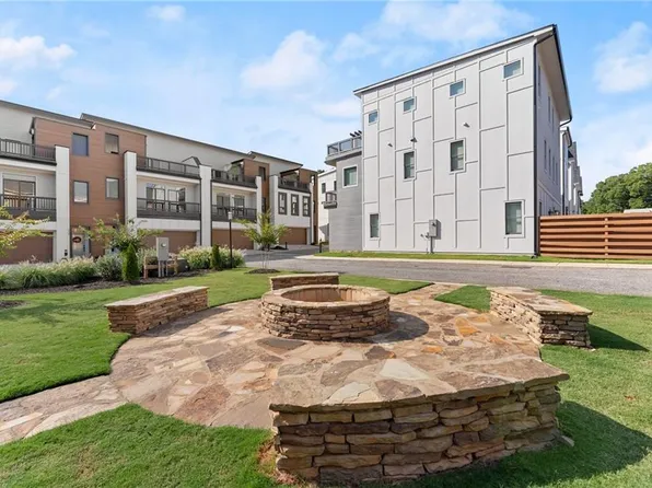 326 Clarendon Ct, Gainesville, GA 30501