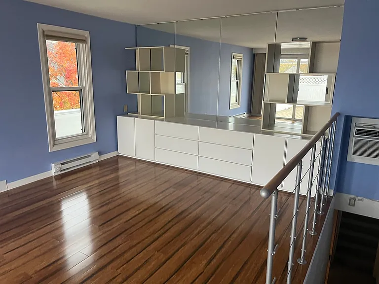 1345 N Astor St — Photo 6
