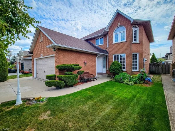 146 Locheed Dr, Hamilton, ON L8T 4Z7