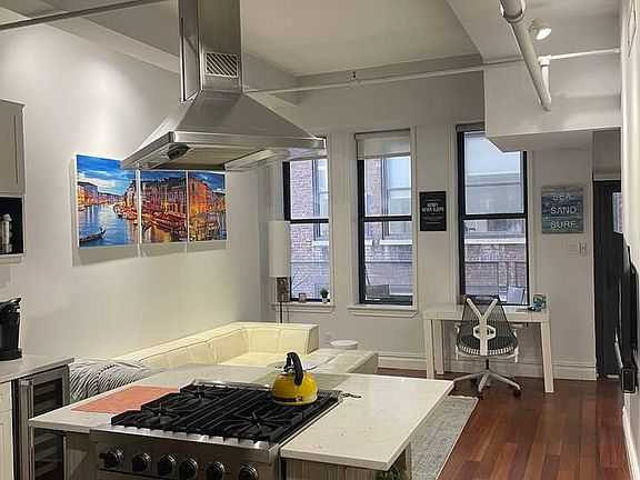 4th image of 43-45 E 30th St #8D