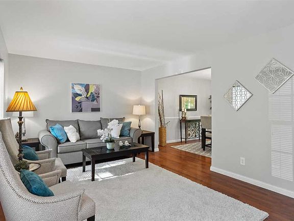 2nd image of 821 Carman Woods Dr