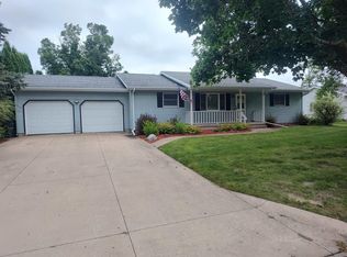 901 E Bluff St, Boscobel, WI 53805