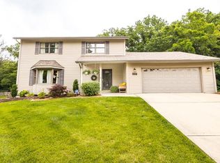 2027 Greenbrier Dr, Collinsville, IL