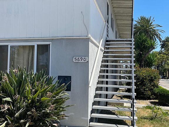 3rd image of 5690 Sawtelle Blvd #A