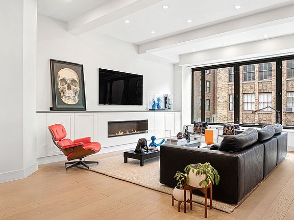 3rd image of 233 W 26th St APT 7E