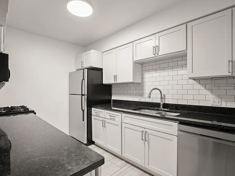 2020 S Congress Ave #A2102 — Photo 1
