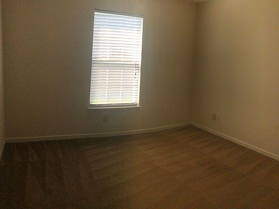 5th image of 3414 Summer Breeze Ln