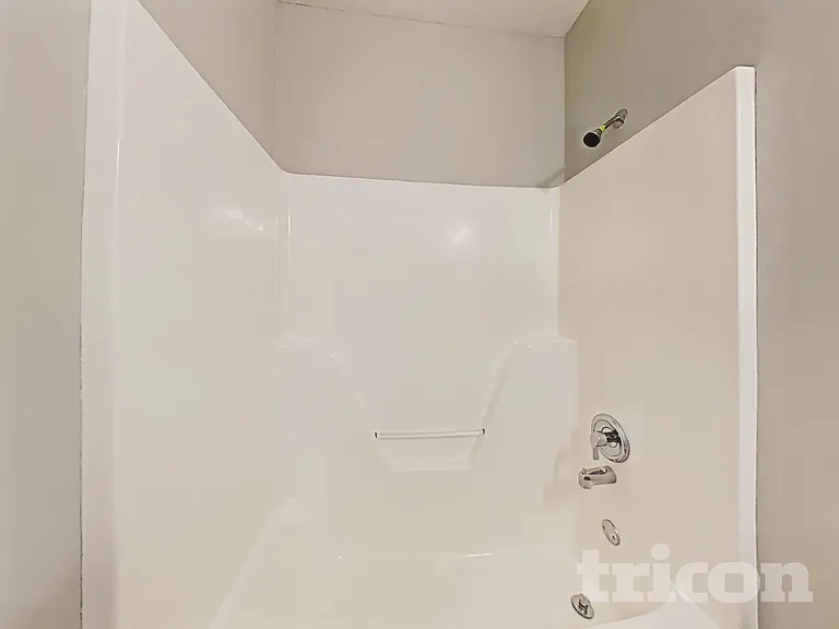295 Wisteria Blvd — Photo 18