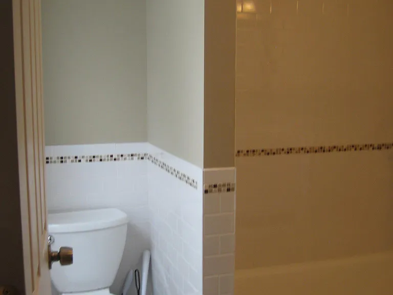 1028 Hollins St — Photo 14