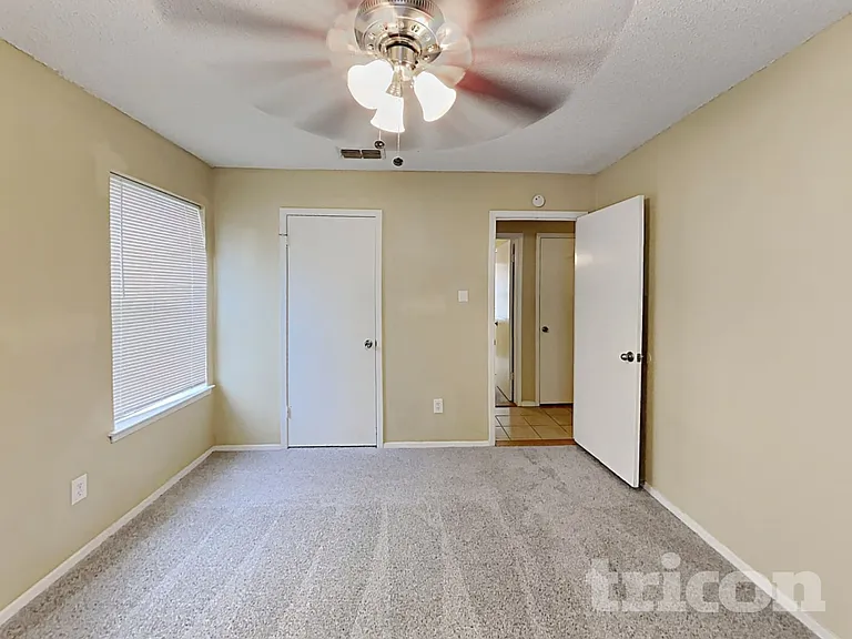 6321 Macarthur Dr — Photo 8