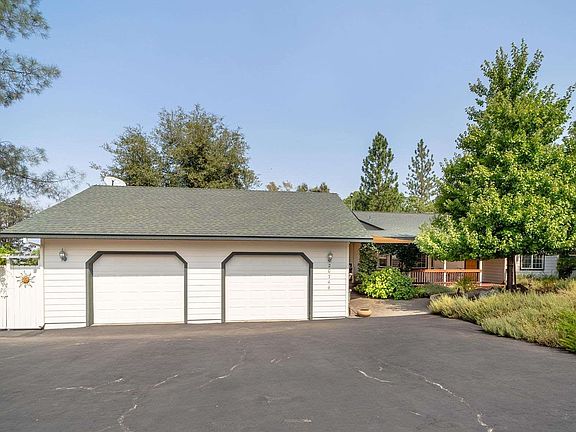 2nd image of 20744 Woodridge Way