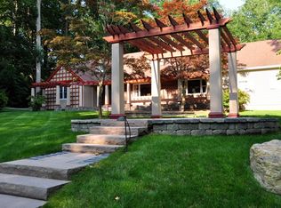 12 Spring Ct, Old Tappan, NJ 07675