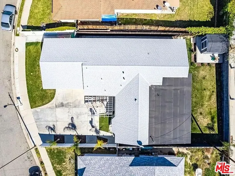 28040 Ermine Pl — Photo 43