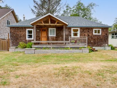 588 N Hemlock St, Cannon Beach, OR, 97110