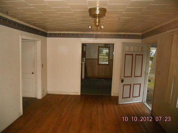 2nd image of 317 Richmond Ave