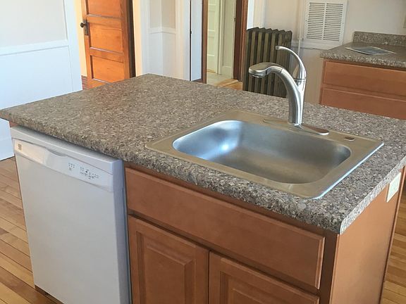 Dishwasher included
