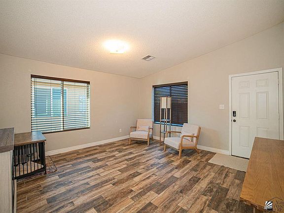 5th image of 3902 S Desert Oasis Dr