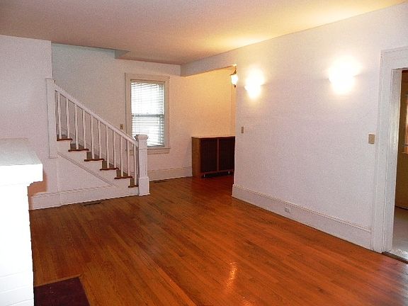 4th image of 2271 Westover Ave SW