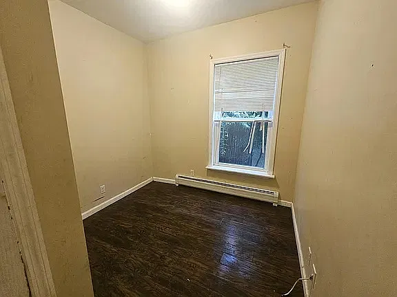 3 bed, $2,300 — Photo 3