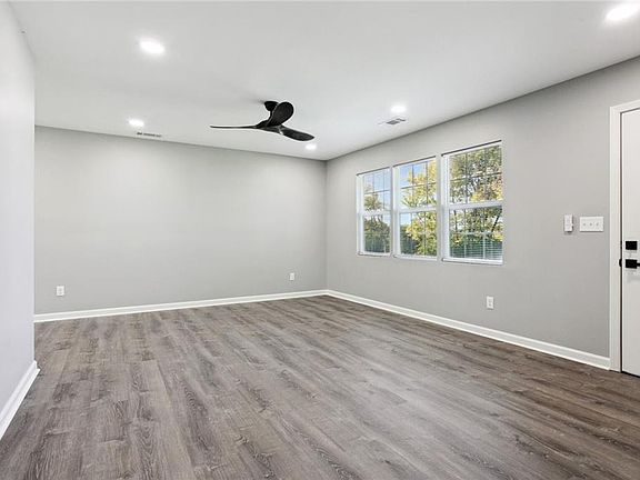 3rd image of 17201 E Swope Ln