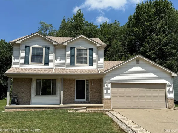 27588 Grandon Ave, Livonia, MI 48150