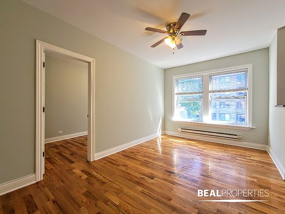 2nd image of 511 W Melrose St #511416