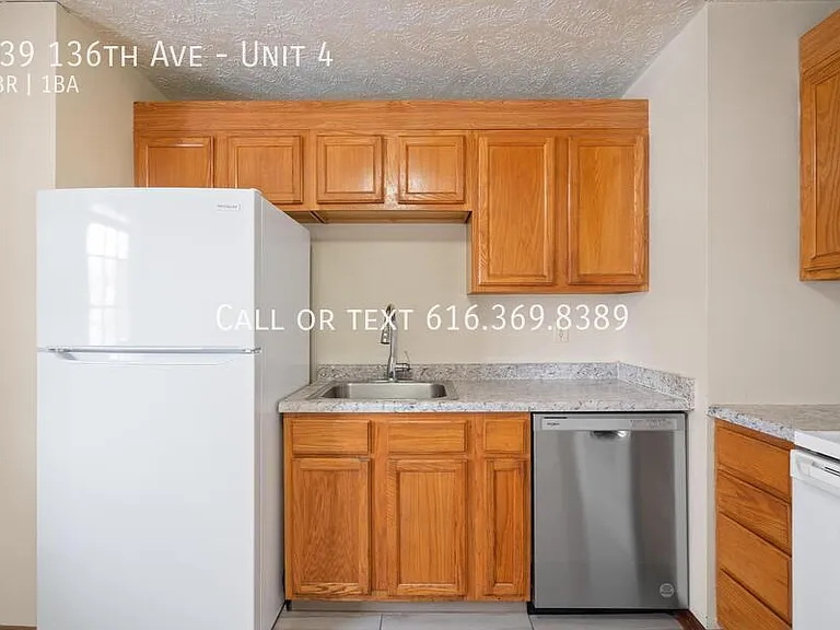 539 136th Ave #4 — Photo 5