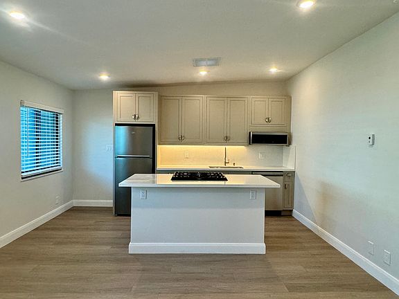 2nd image of 3654 S Centinela Ave APT 9