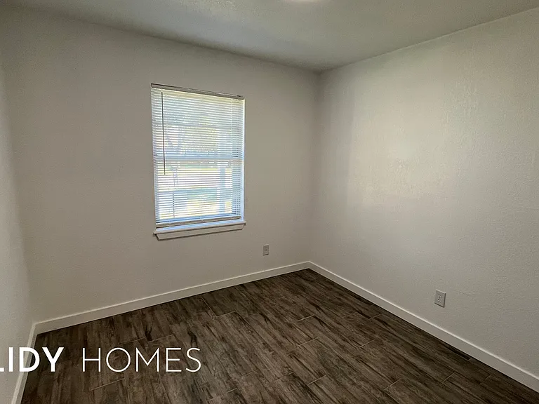 2813 SW 62nd St — Photo 26