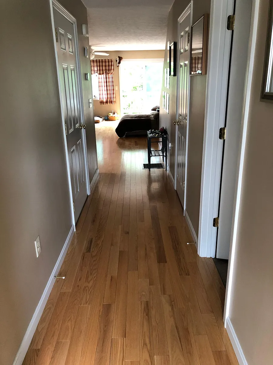 Entry - 122 West St