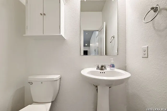 1818 Strawberry Fld — Photo 15