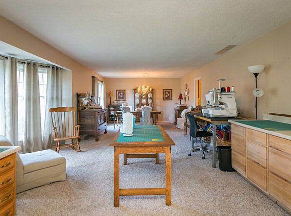 4th image of 4349 Scotland Dr