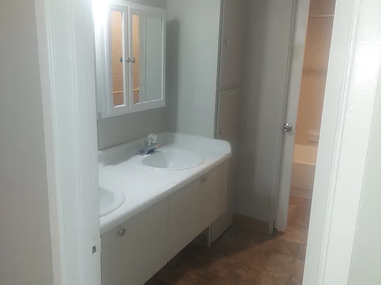 815 S State St #13 — Photo 3