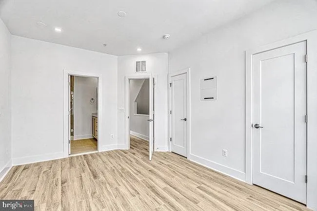 11236 Bunsen St — Photo 27