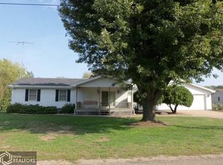 904 N 4th St #TOWNHOUSE, Oquawka, IL 61469