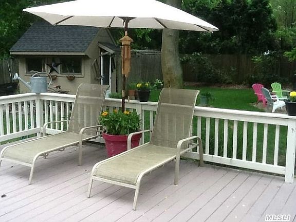 3rd image of 27 Sylvan Ln
