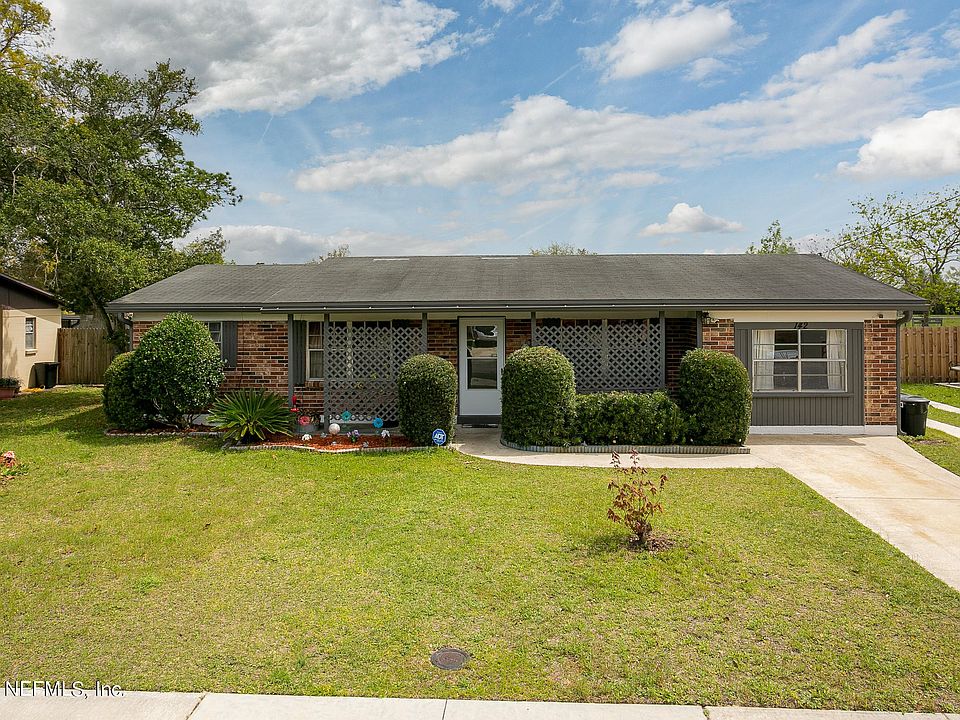 1st image of 142 Hercules Dr E