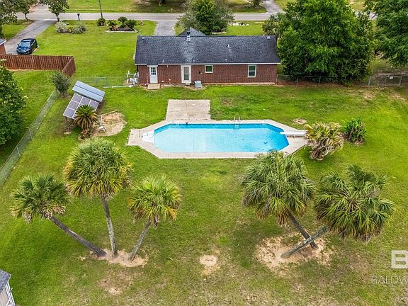 2nd image of 15096 Highland Cir
