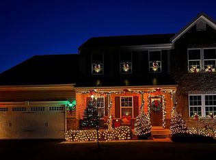 11 Fox Meadow Dr, Lovettsville, VA 20180