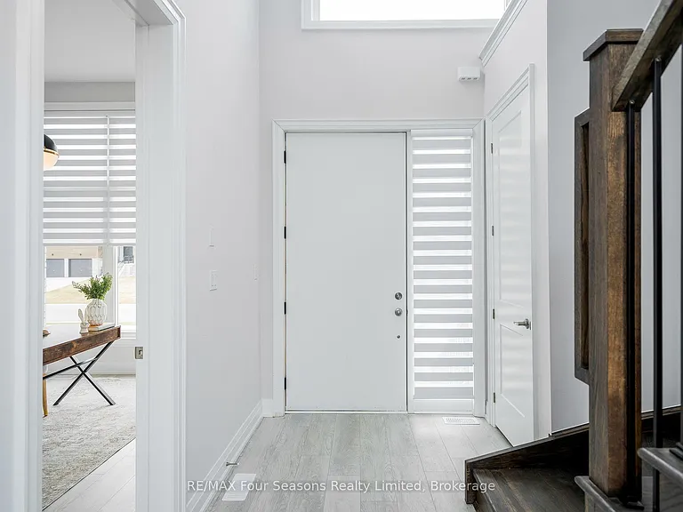 95 Goldie Ct — Photo 15