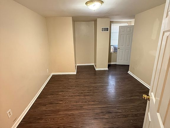5th image of 4066 Taft Ave #1