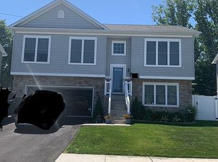 205 Shannon Park Ct, Glen Burnie, MD 21060
