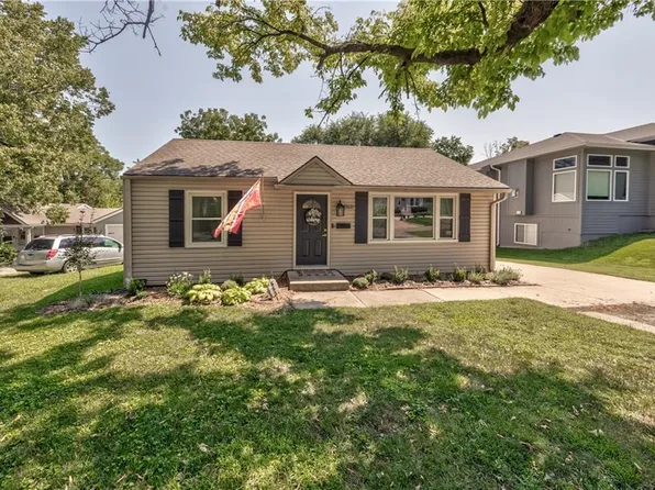 5531 Reeds Rd, Mission, KS 66202