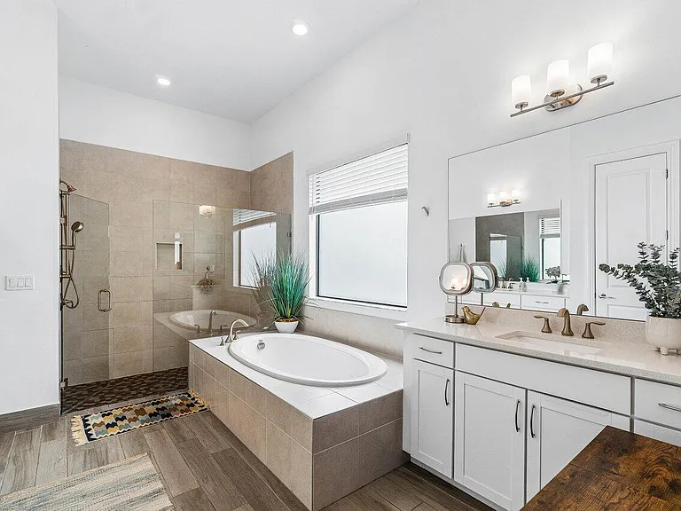 8795 Grand Prix Ln — Photo 19