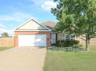 1088 Charles St, Pea Ridge, AR 72751