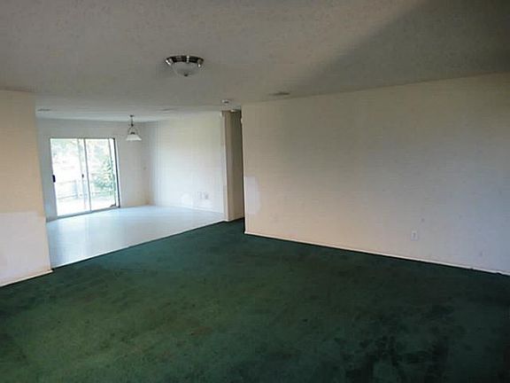 3rd image of 1007 Vicksburg Dr