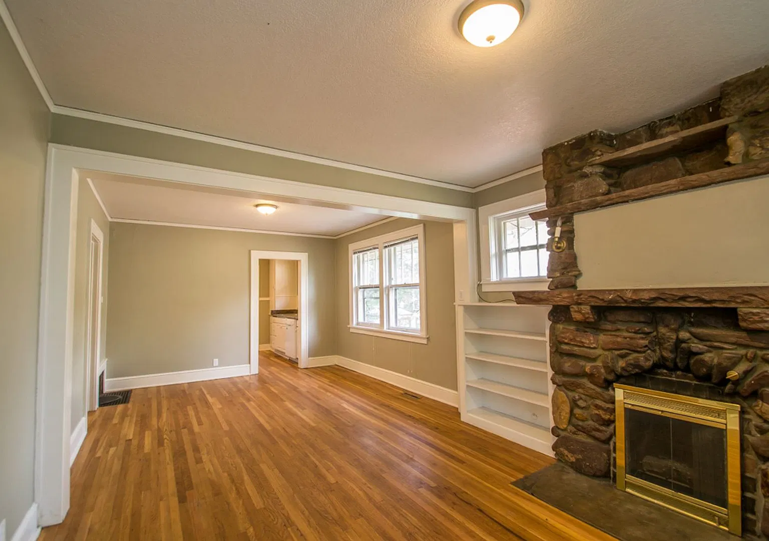 1111 Lincoln Pl. — Photo 2