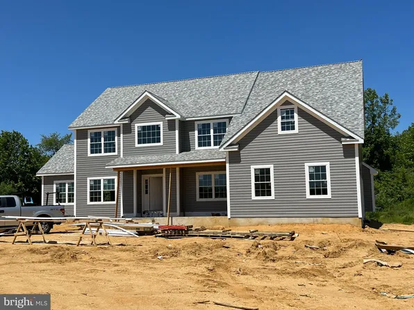 9 Oakwood Ct, Hamilton, NJ 08620